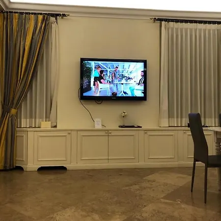 Spagna Luxury Daire
